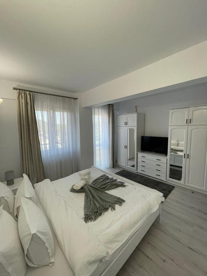 Deny'S Apartament Gura Humorului Ngoại thất bức ảnh